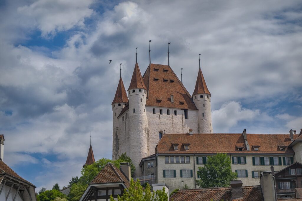 thun caslte cloudy day